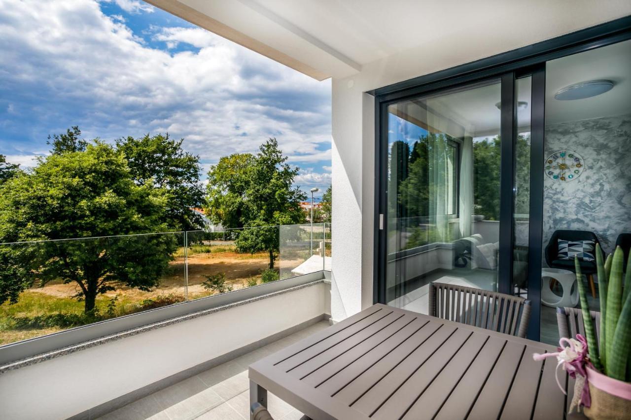 Apartamento 2A Partment Rukavina Njivice Exterior foto