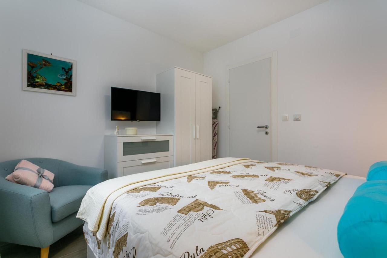 Apartamento 2A Partment Rukavina Njivice Exterior foto