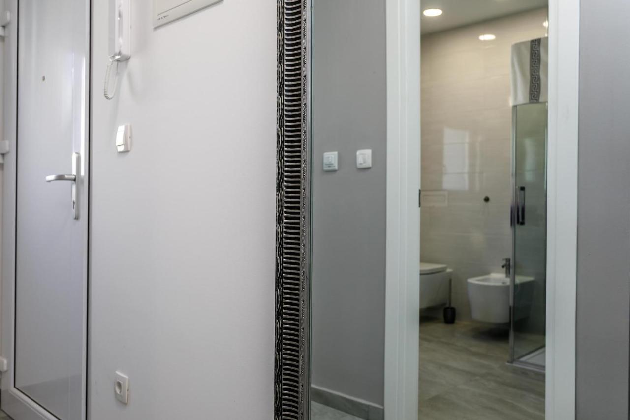 Apartamento 2A Partment Rukavina Njivice Exterior foto
